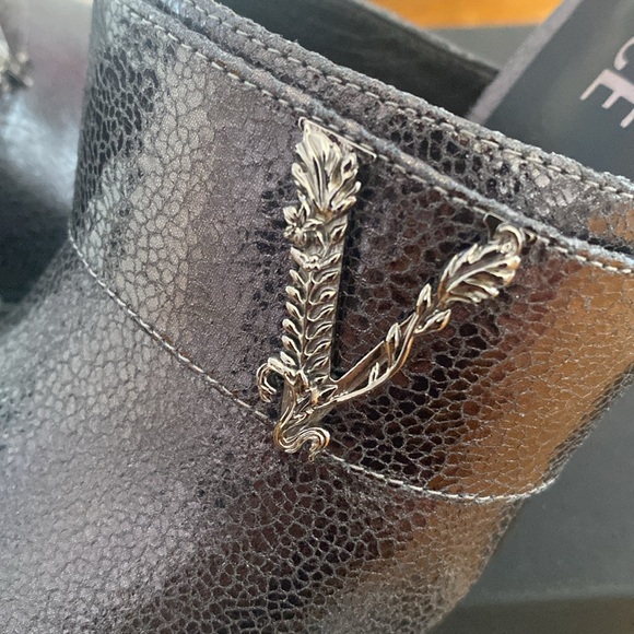 VERSACE NEW WITH TAG - Picture 8 of 13